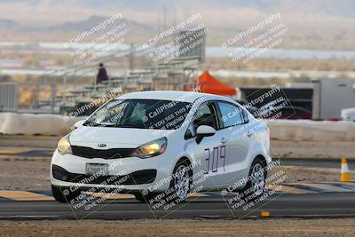 media/Jan-26-2025-SCCA SD (Sun) [[bcf61ed115]]/4-Women Novice/Session 2 (Turn 2)/